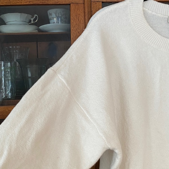 Winter white relaxed-fit pullover sweater - Picture 2 of 8